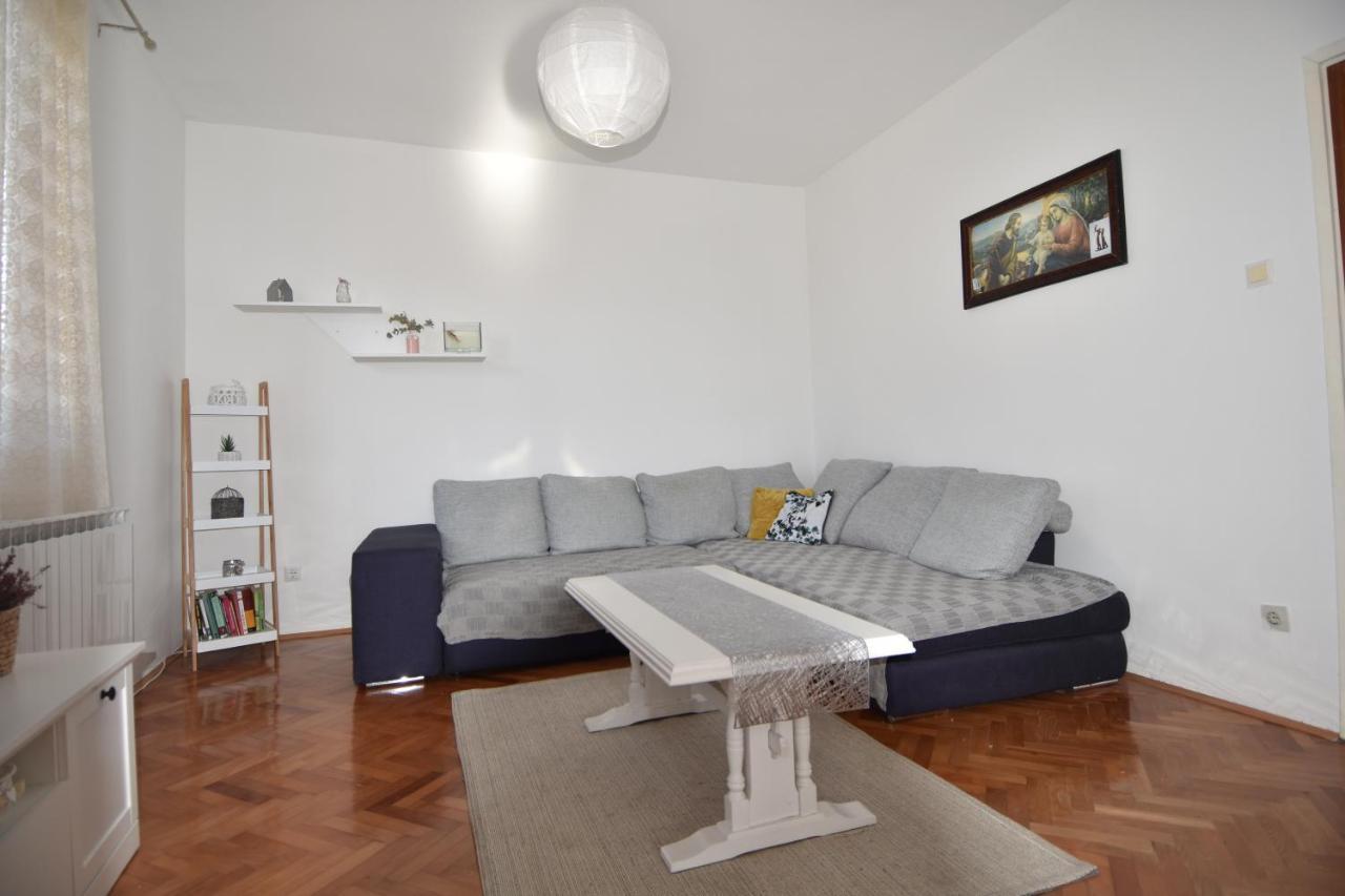 Apartment *Biba* Dugi Rat Εξωτερικό φωτογραφία
